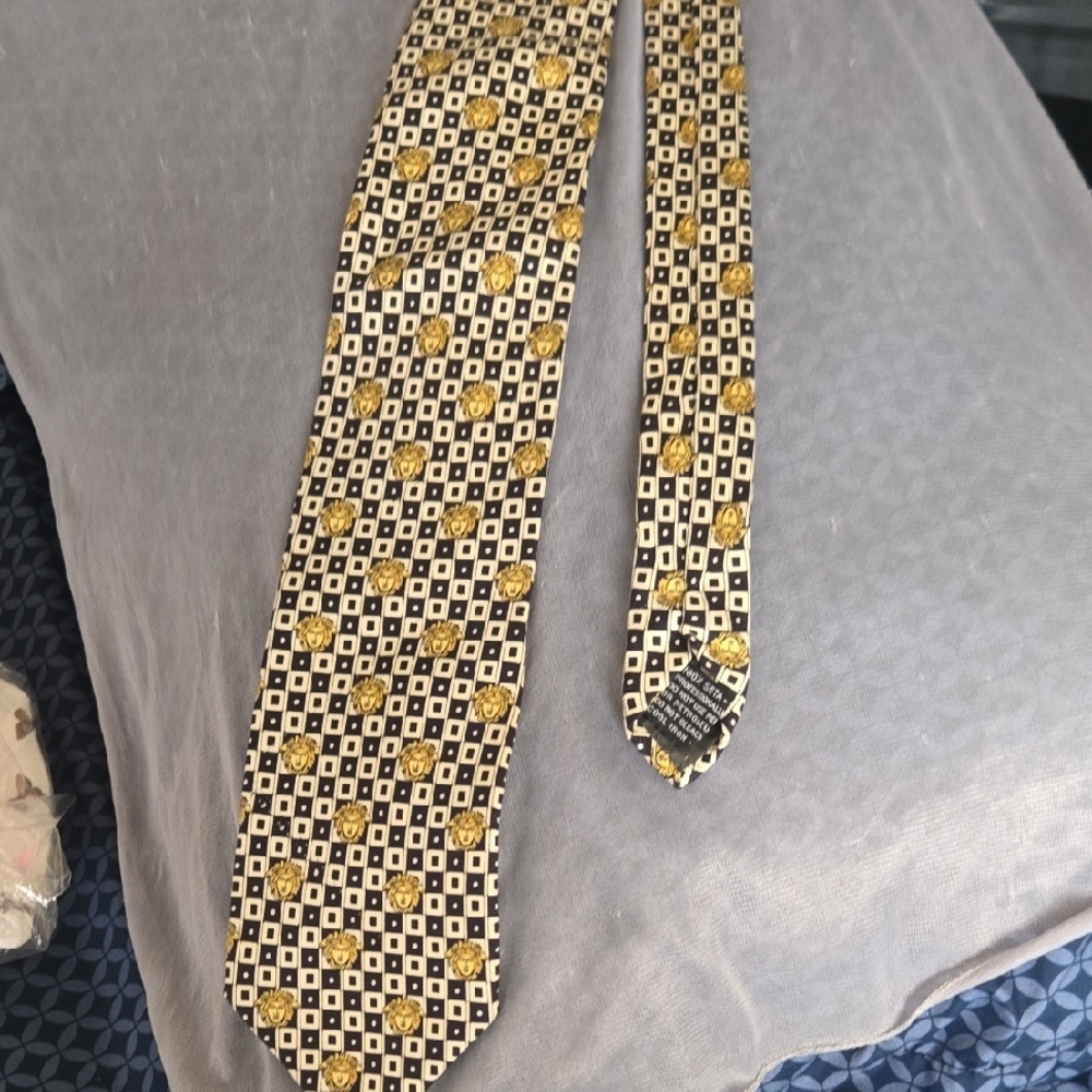 Versace Black and Gray Knitted Slim Tie Excellent Condition
